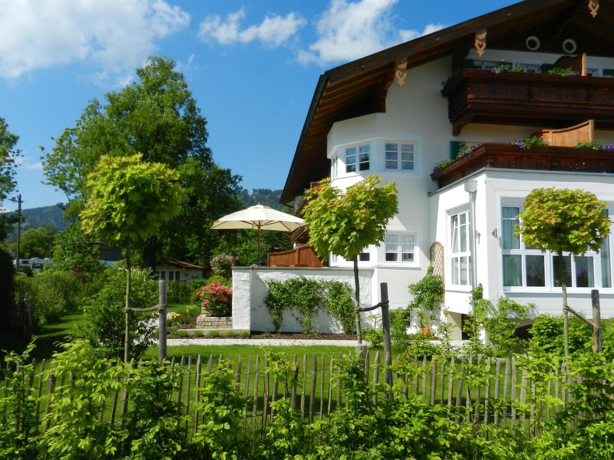 Landhaus Marinella Hotel Garni Bad Wiessee Extérieur photo