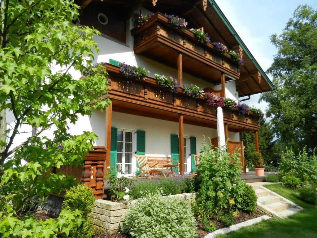 Landhaus Marinella Hotel Garni Bad Wiessee Extérieur photo
